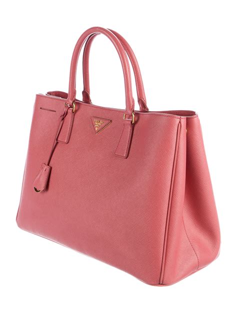 prada saffiano large galleria tote|prada saffiano lux tote small.